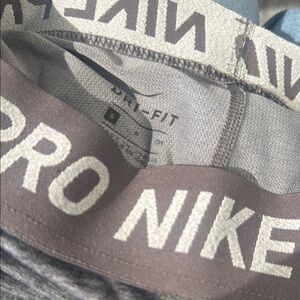 Nike Pro Gray Dri-FIT Leggings- size small